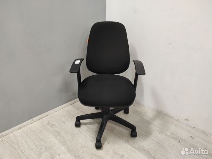 Кресло компьютерное сн 661 (ткань) б/у 12033