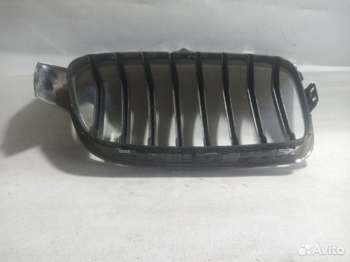 Решетка радиатора передняя левая Bmw 5 F10 2010