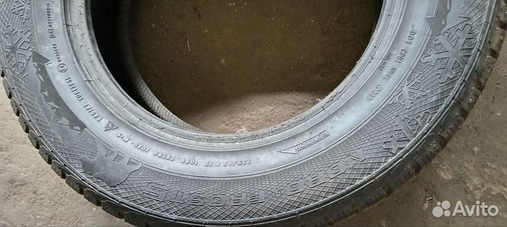 Gislaved Nord Frost 5 235/65 R17