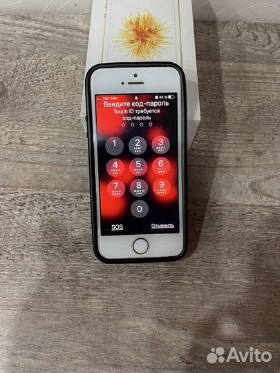 iPhone SE, 32 ГБ