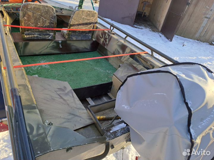 Моторная лодка