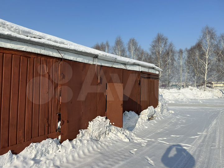 Гараж, > 30 м²