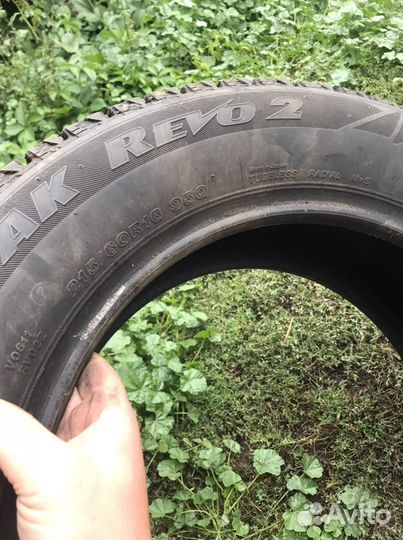 Bridgestone Blizzak Revo2 215/60 R16