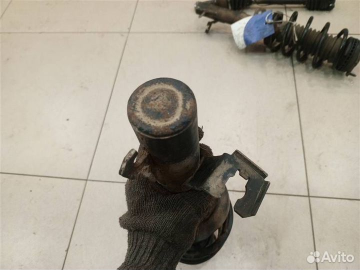 Амортизатор передний правый Ford Fusion 2002-2012