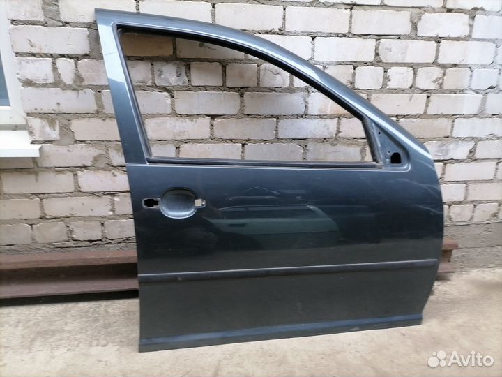 Дверь передняя правая VW Golf IV/Bora 1997-2005