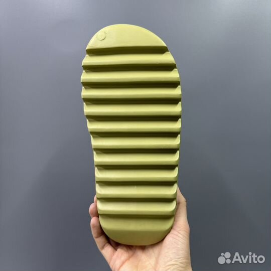 Шлепанцы yeezy slide resin (38-47eur в наличии)