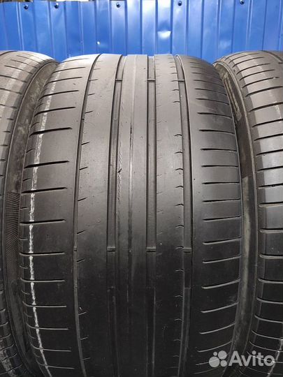 Pirelli P Zero PZ4 275/45 R21 и 315/40 R21