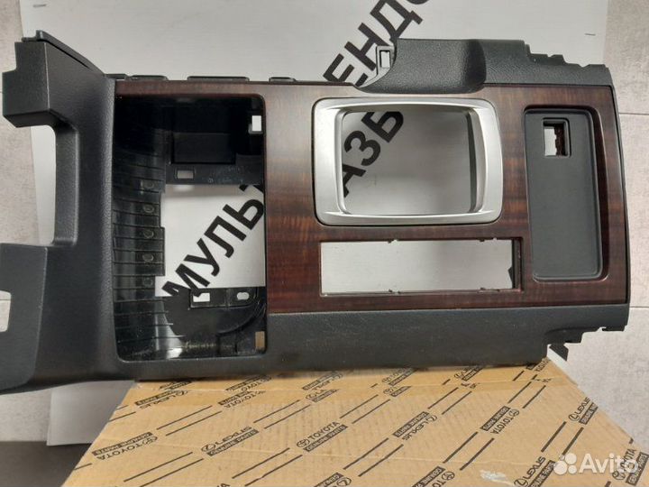 Консоль АКПП Toyota Land Cruiser 200