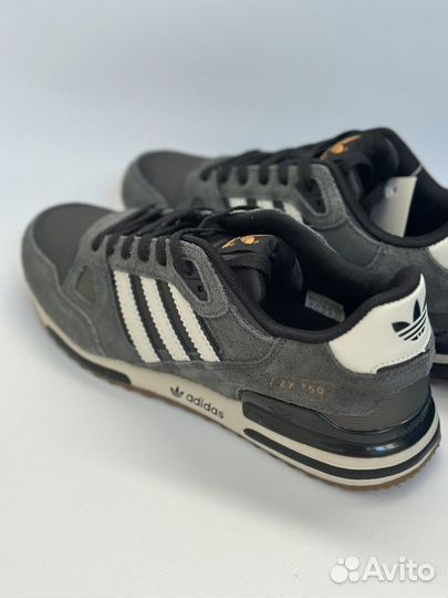 Кроссовки adidas ZX 750