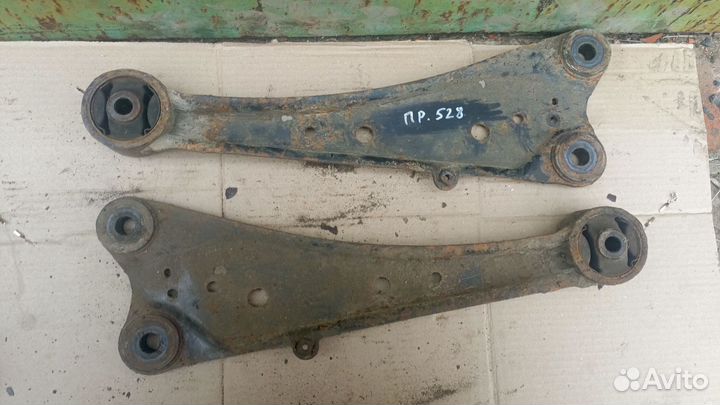 Рычаг продольный Toyota Rav4 40