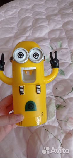 Детский Дозатор для пасты и держатель щеток. Б/у