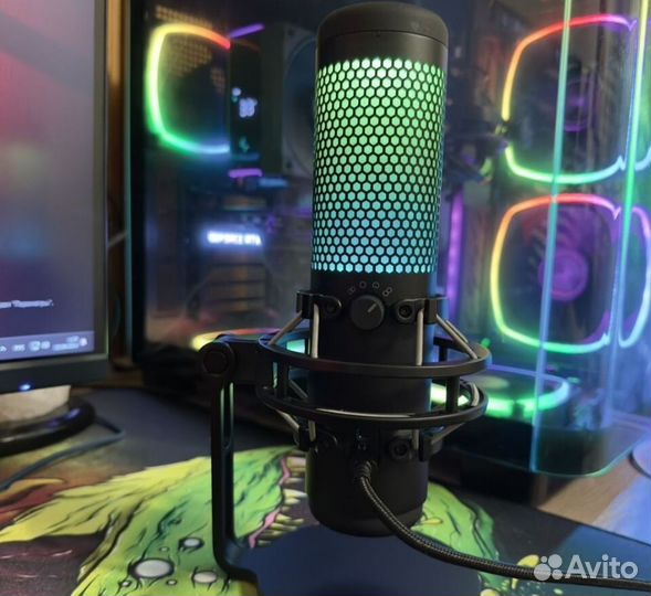Микрофон HyperX QuadCast S