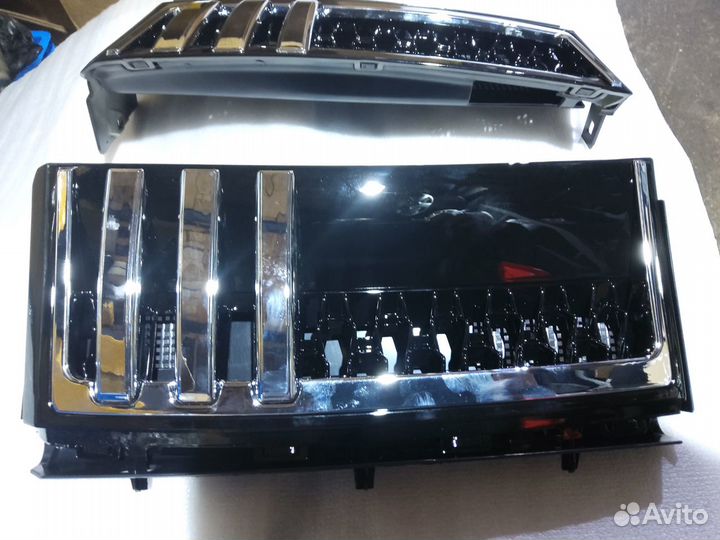 Land Rover Range Rover 2005-2013 жабры в крылья