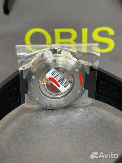 Oris Aquis Date Green 43.5mm оригинал в наличие