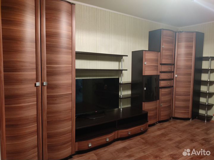 Продаю стенку