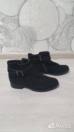 Ботинки замшевые женские