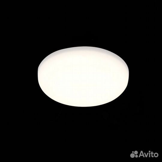 Точечный светильник ST700.548.16