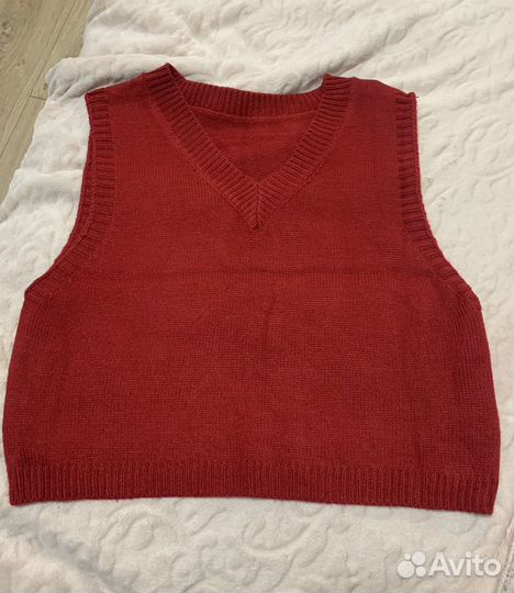 Жиле женский красный с Shein