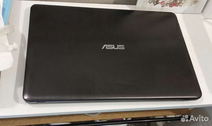 Ноутбук asus