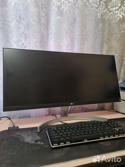 Монитор LG UltraWide 29Wn600