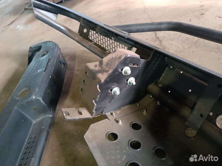 Бампера на toyota tundra