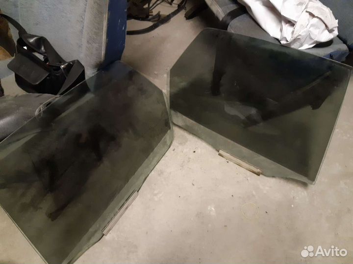 Стекла задние на опель вектраВ 1998г