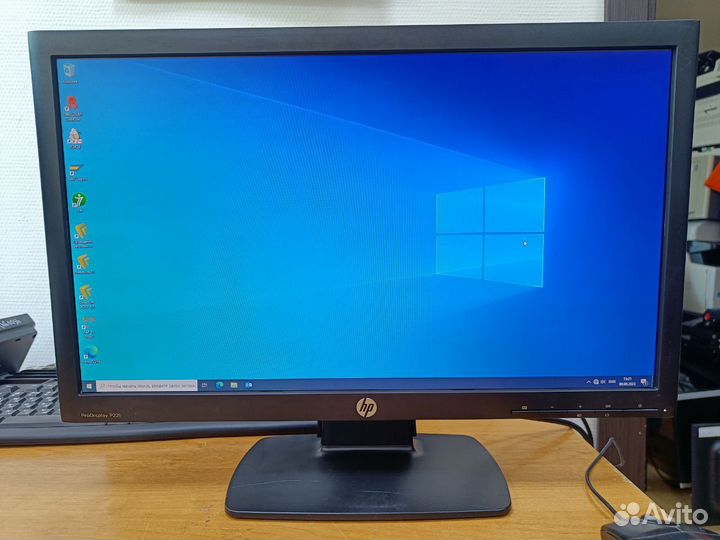 Монитор HP ProDisplay P221