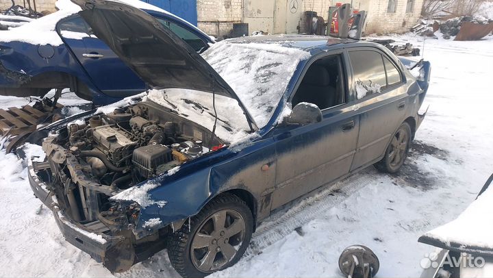 Разбираю по частям hyundai accent 3