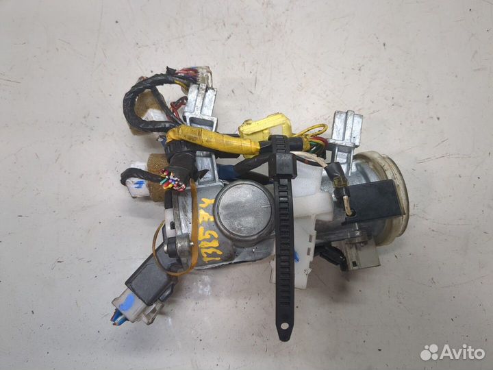 Замок зажигания Mitsubishi Pajero / Montero, 2005