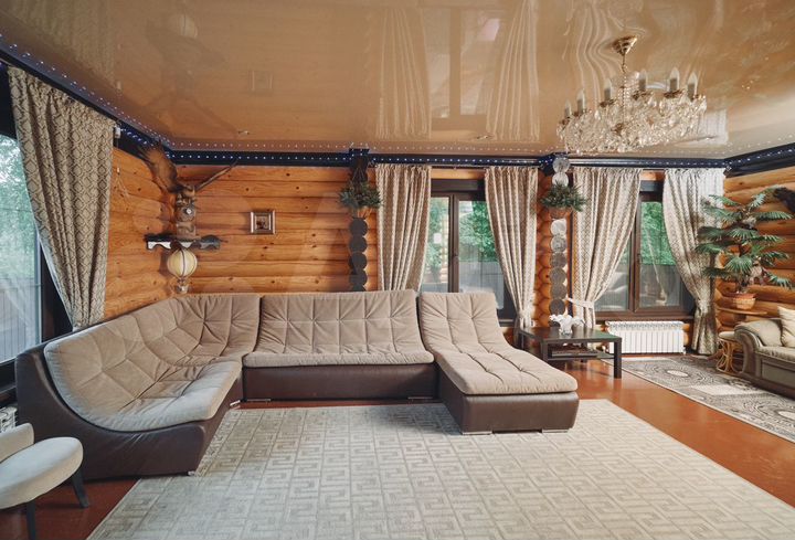 Коттедж 240 м² на участке 12 сот.