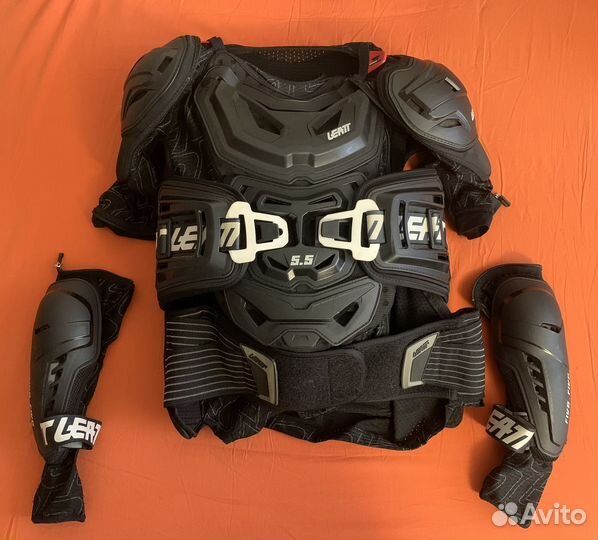 Защита тела Leatt Body Protector 5.5 Black s/m