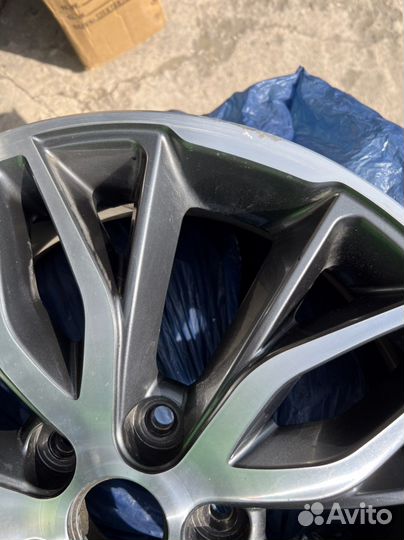 Диск оригинал Kia k5 R17