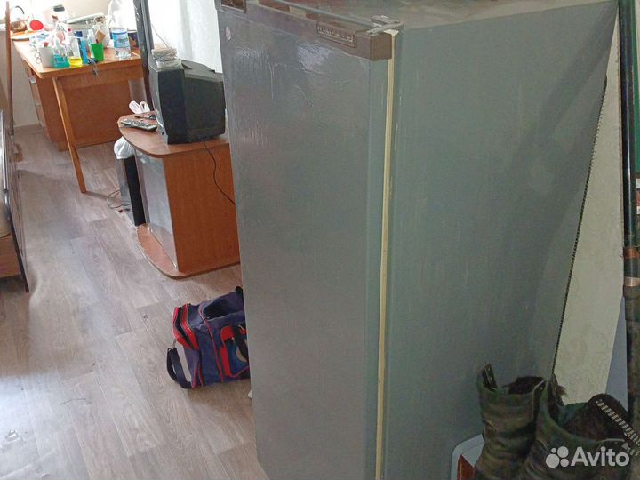 Холодильник на запчасти