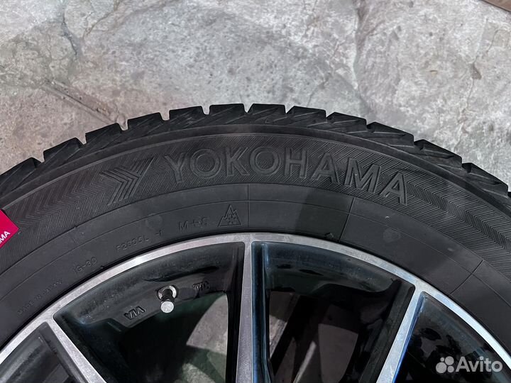 Yokohama Ice Guard IG30 215/60 R16 95Q