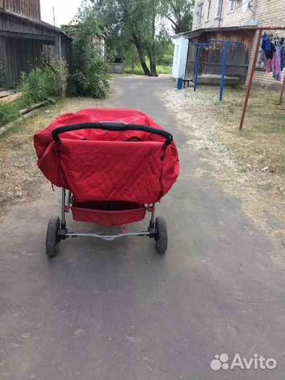 Коляска для двоих