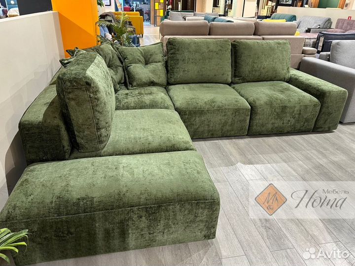 Зеленый мягкий угловой диван