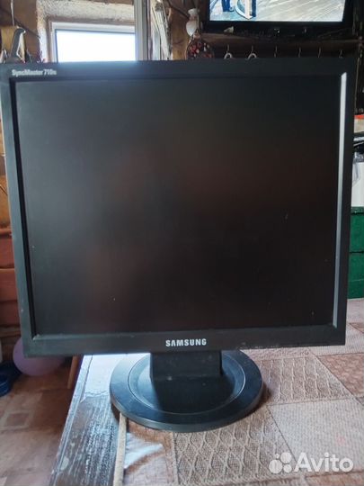 Монитор Samsung