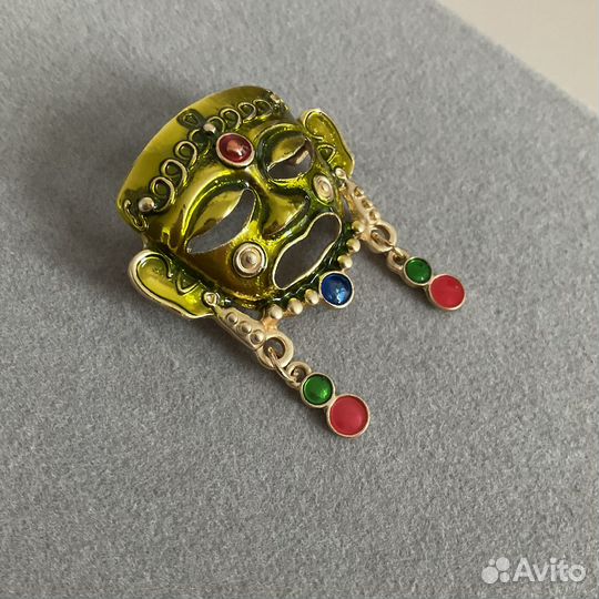 Брошь маска шаман