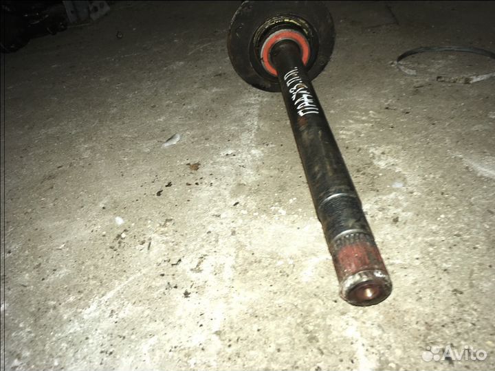 Полуось передняя правая промвал Pajero 3 Montero 3