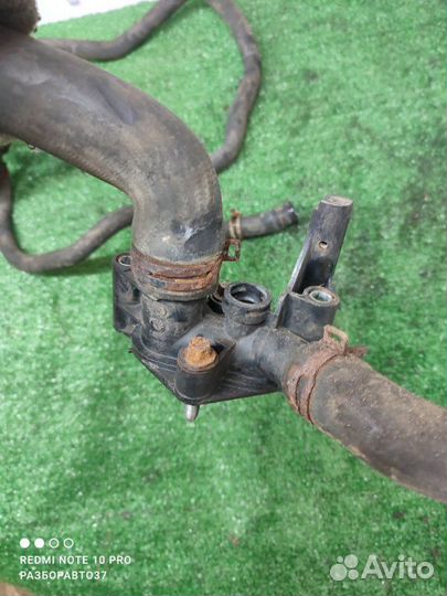 Крышка термостата Ford Fusion fxjc 2011