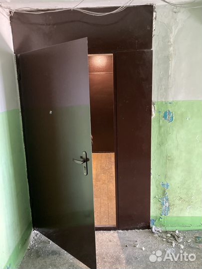 Тамбурная дверь на этаж