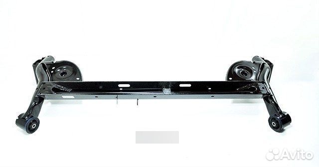 Балка Nissan Terrano задн