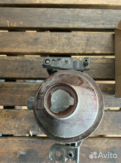 Фара противотуманная левая Ford Kuga 2008-2012