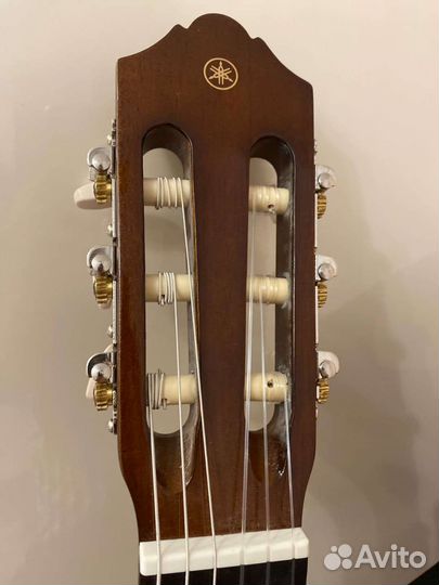 Классическая гитара yamaha c40