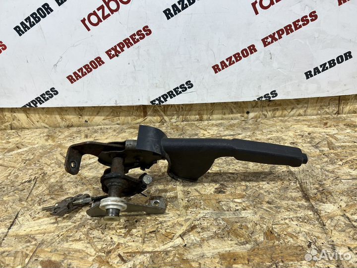 Рычаг стояночного тормоза Hyundai Elantra XD