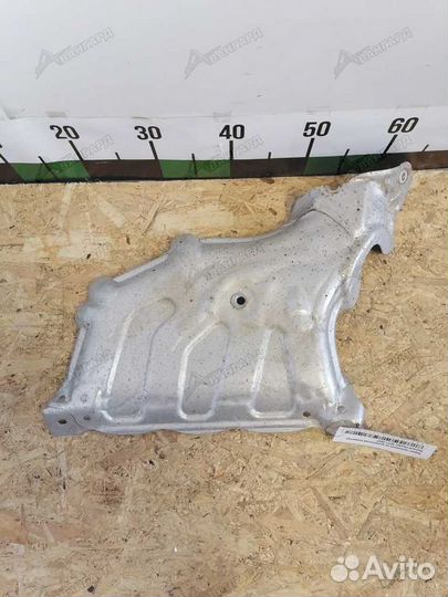 Экран тепловой на выпускнй колектор Renault Duster