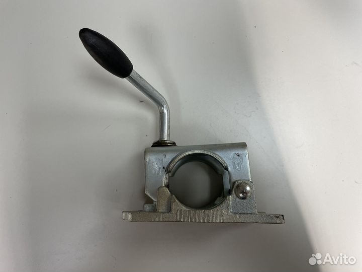 Хомут опорного колеса прицепа чугун AL-KO