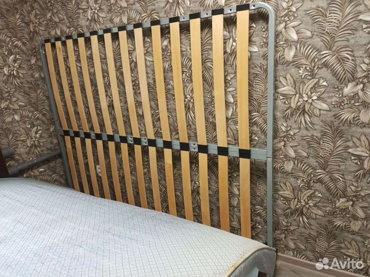 Кровать двухспальная с матрасом бу 160 200