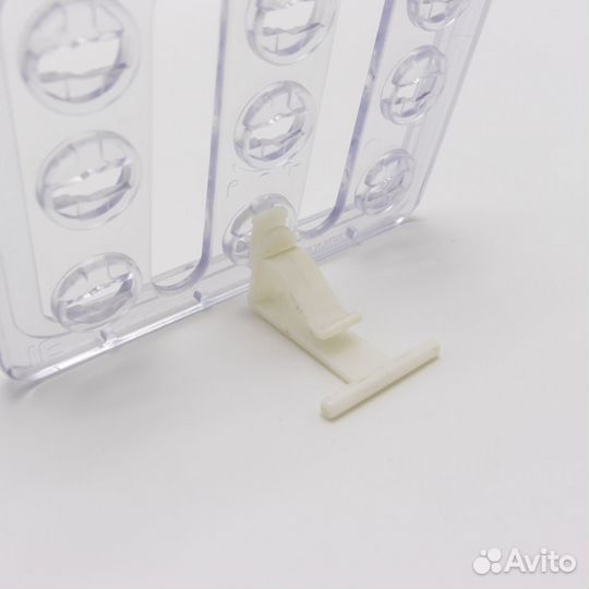 Клипса с задней опорой