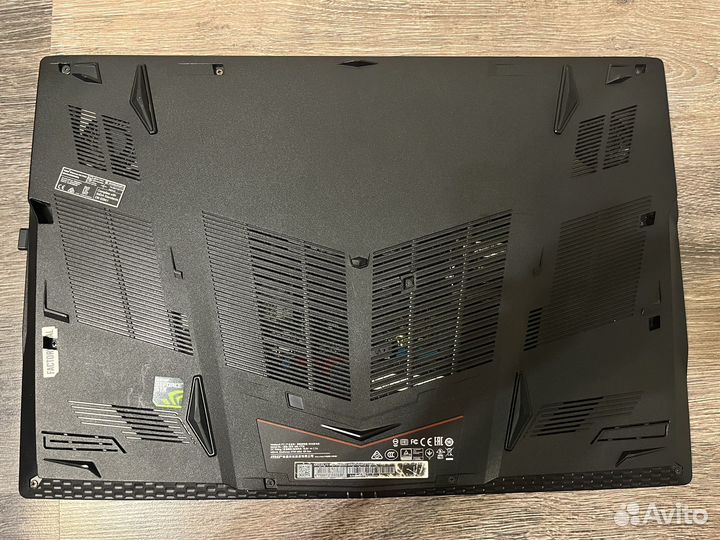 Игровой ноутбук MSI (MS-17C6)